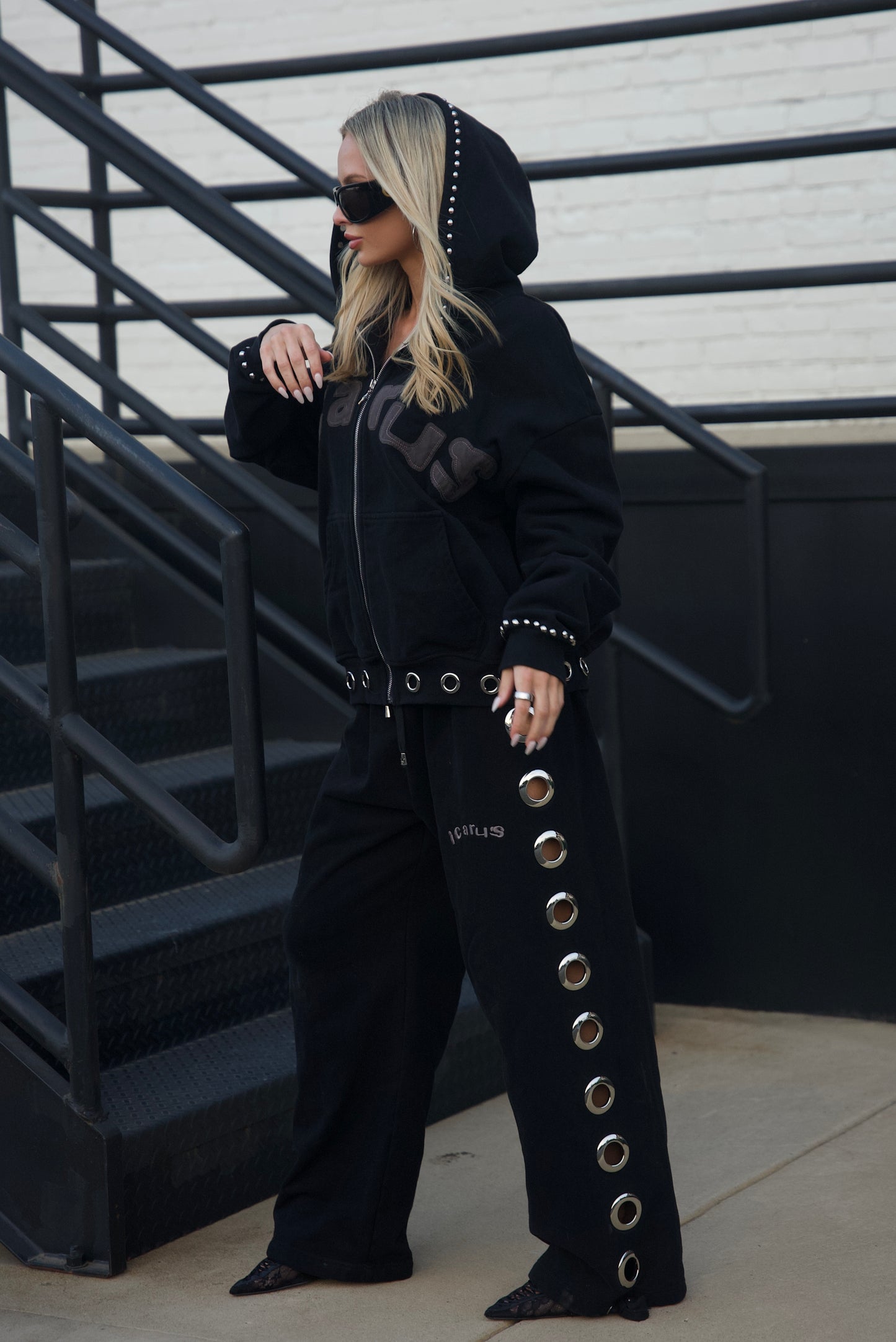 Kuşgözü ve Zımba Sweatshirt